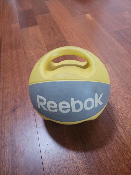 Reebok piłka 4 kg - crossfit