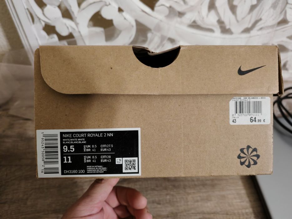 Nike Court Royale 2