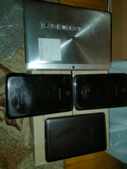 Планшети одним лотом