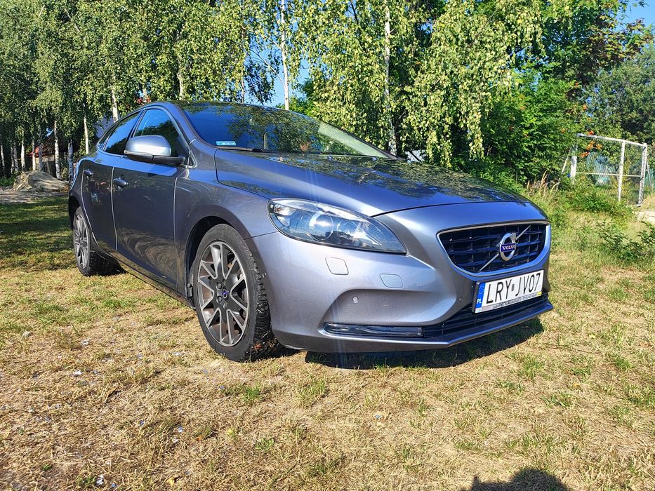 Volvo V40