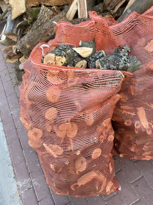 Drewno opałowe owocowe jabłoń do wędzenia