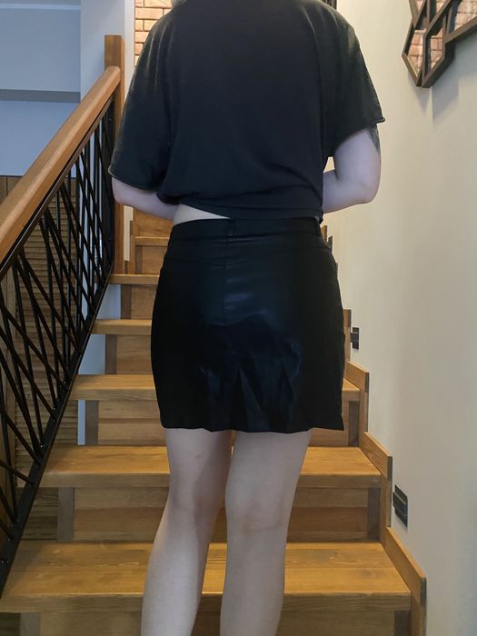 Skórzana spódniczka mini PULL&BEAR 36 S