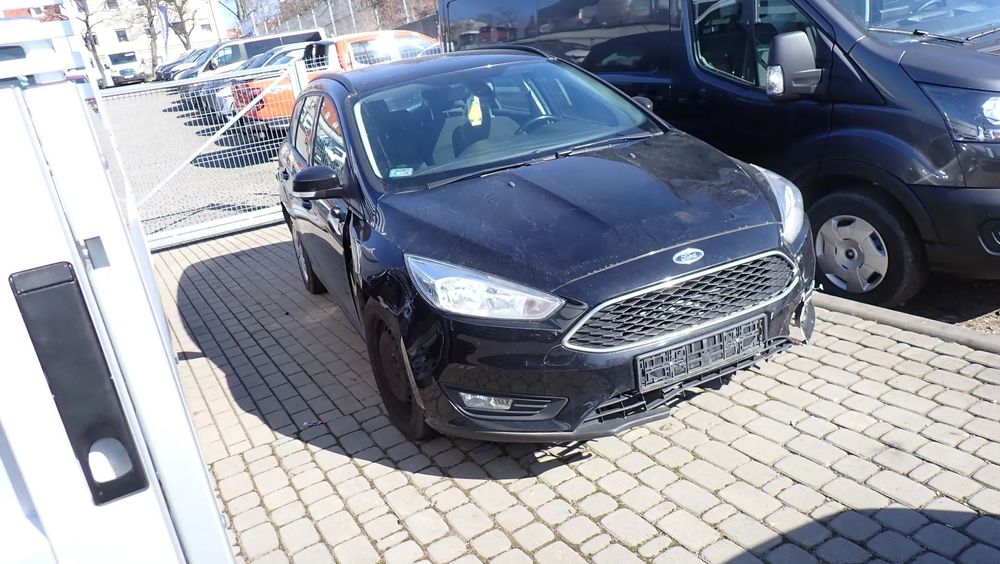 Ford Focus Ford Focus Kombi 1.6 125 KM 2018 | uszkodzony | odpala | po szkodzie |
