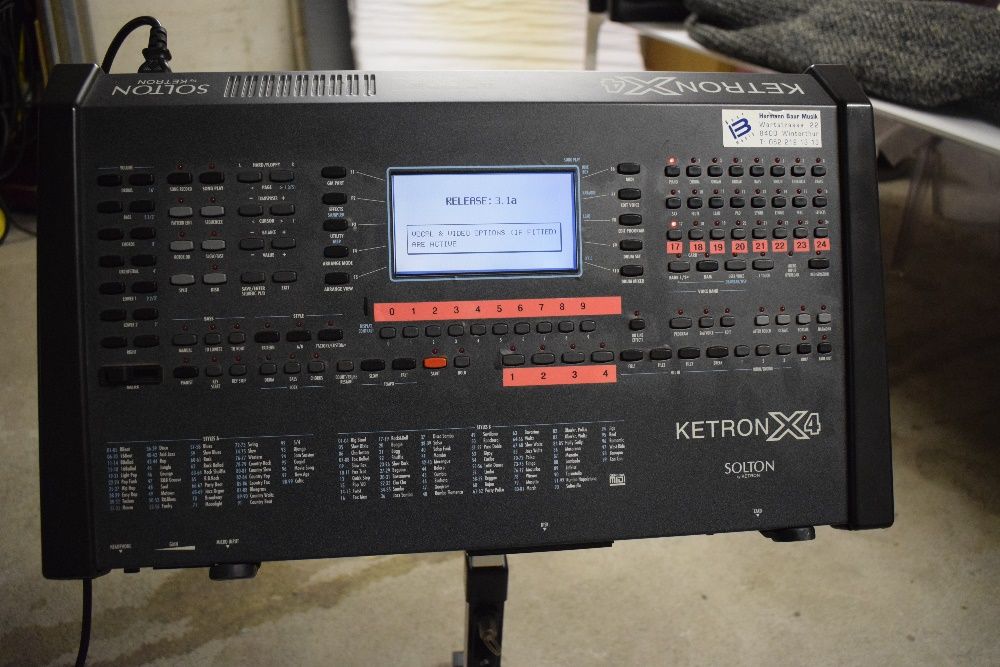 Caixa de ritmos - Módulo ketron X4 Solton