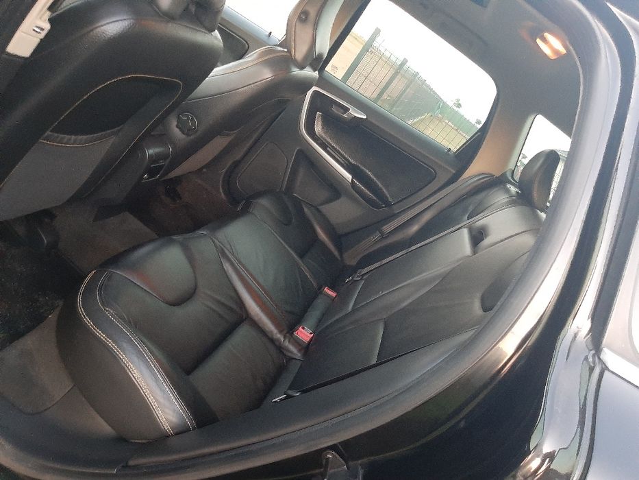 Volvo xc60 2.4d 163konie 4x4 orginalny przebieg dobry stan
