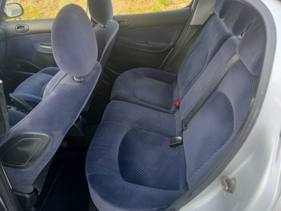 Peugeot 206 Black silver edition ano 2004 gasolina