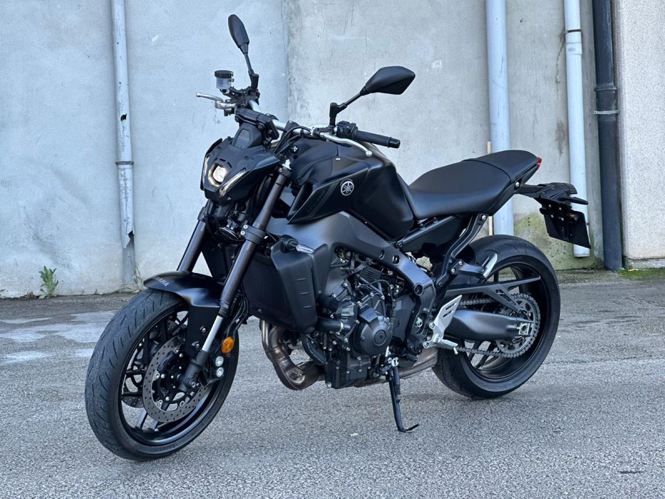 YAMAHA MT-09 c/ Poucos Quilómetros e Garantia!