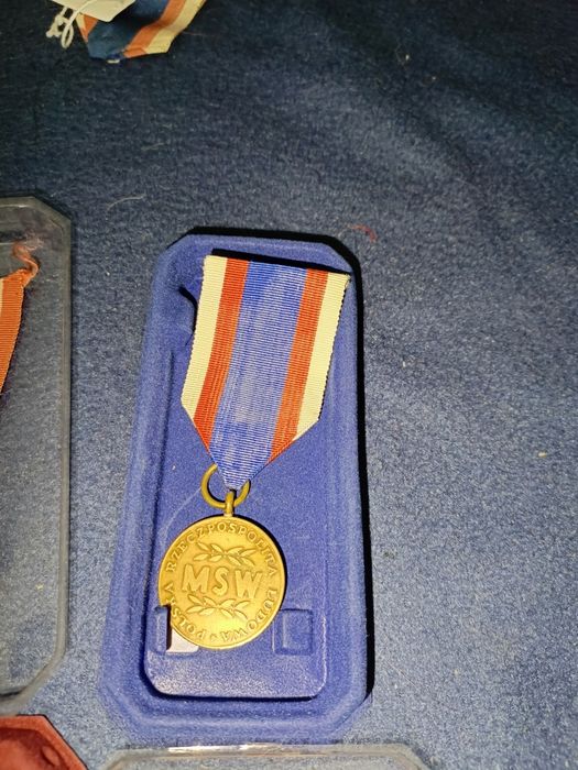 Medale i odznaczenia