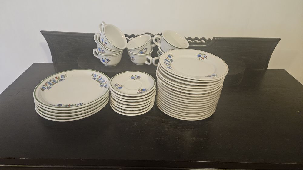 Talerze z barszczówkami