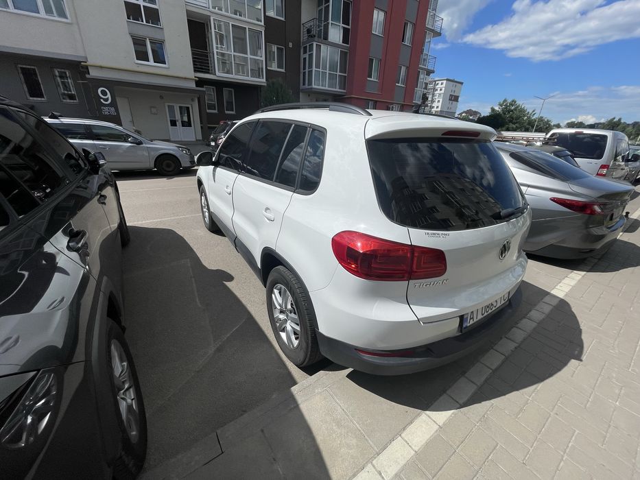 Volkswagen Tiguan 2017 VIN WVGAV7AX4HK023139 фото оголошення 4 з 11