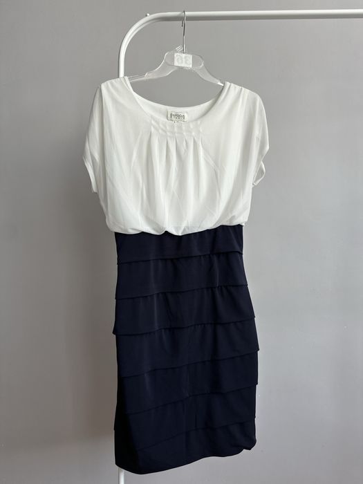 Sukienka wizytowa biurowa  r. M