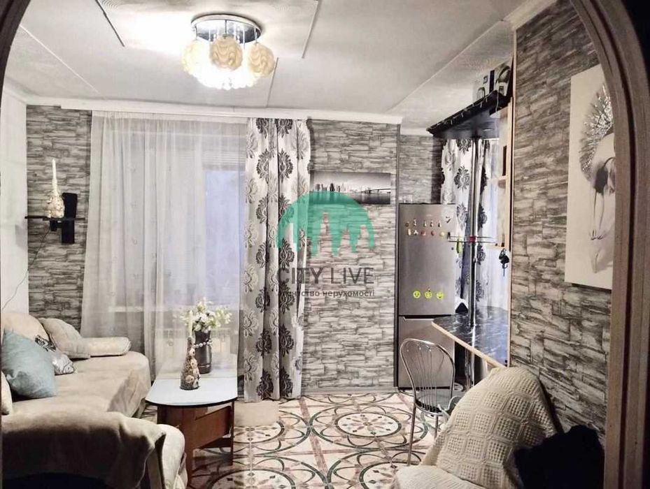 Підселення в  квартиру для дівчини, індив. опалення, Пасічна (П)