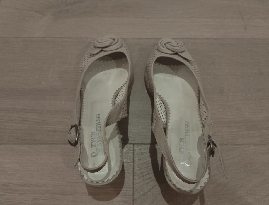 Piękne buty na obcasie