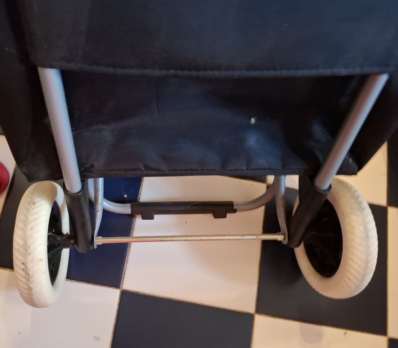 Carrinho de feira e transporte de compras