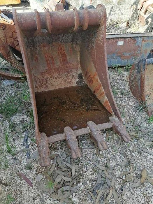 Baldes usados para Escavadoras