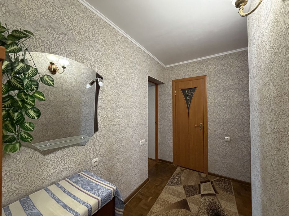 Продам 3 кімнатну квартиру 60 м² вул. Андрія Мельника 4 Рівне