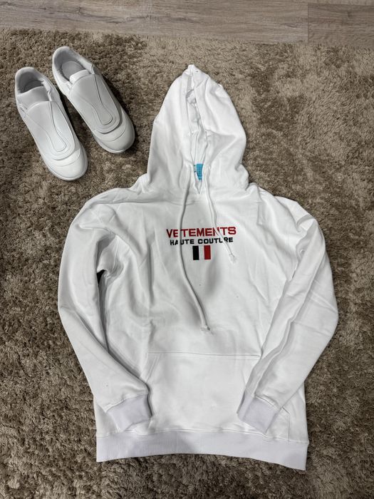 Худи Vetements.