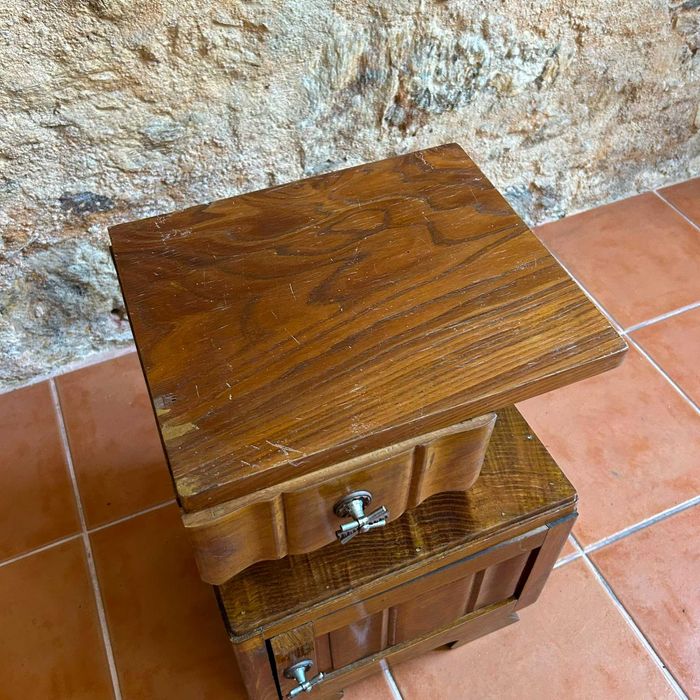Mesinha de Cabeceira