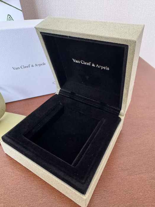 Пакування подарункове Van Cleef & Arpels