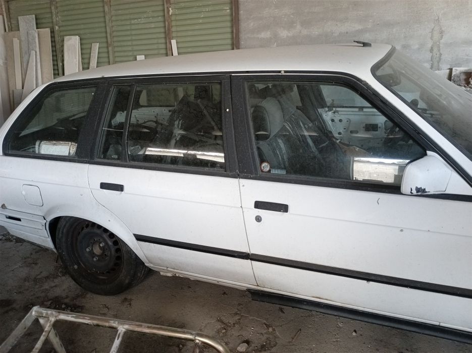 BMW e30 320 gasolina 6 cilindros