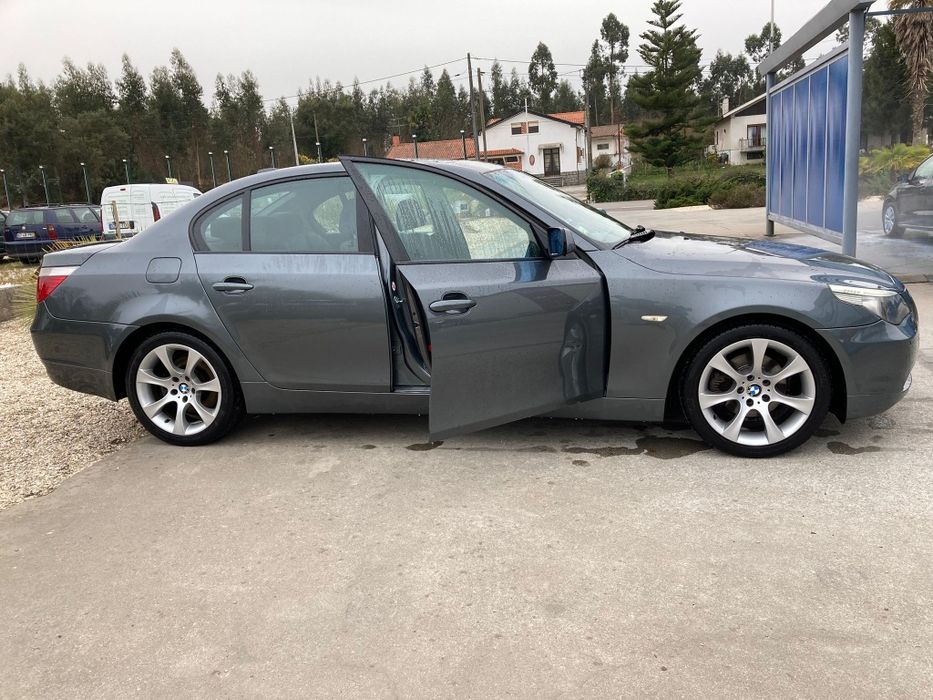 Bmw E60 525d caixa automática.