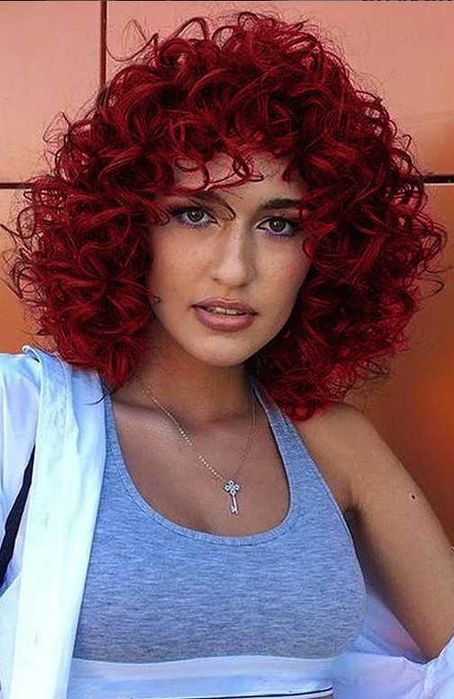 Damska peruka afro w kolorach czerwieni Halloween Karnawał