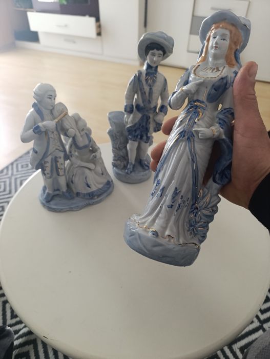 Фарфоровые фигуры