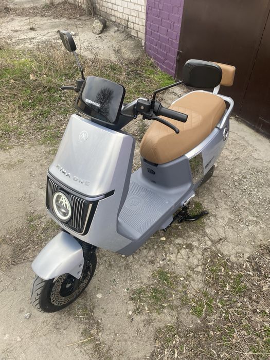 Aima A715 Електроскутер