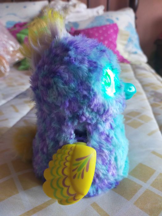 Boneco Interativo Hatchimals