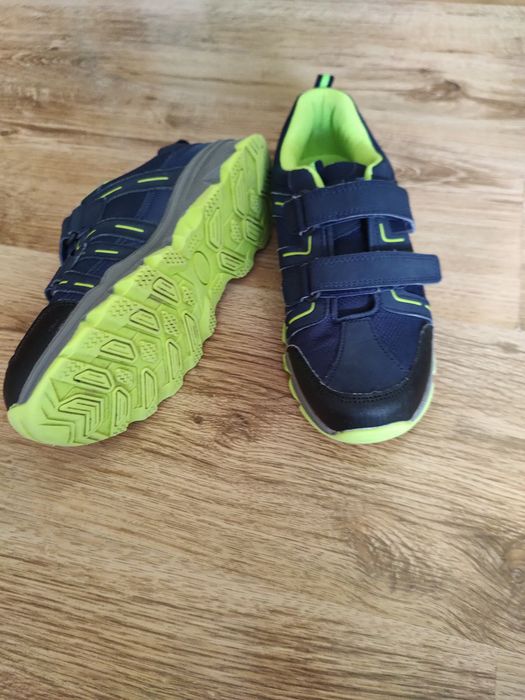 Buty sportowe ,,