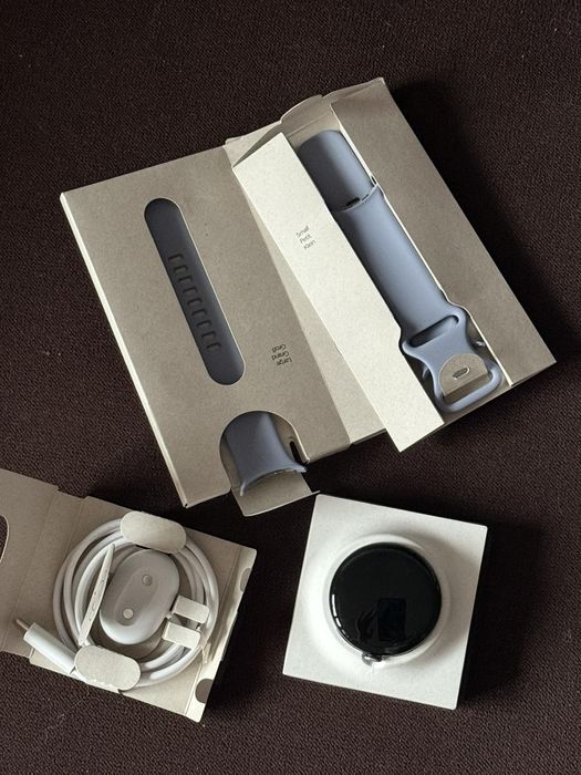 Google Pixel Watch 4 45mm Szary