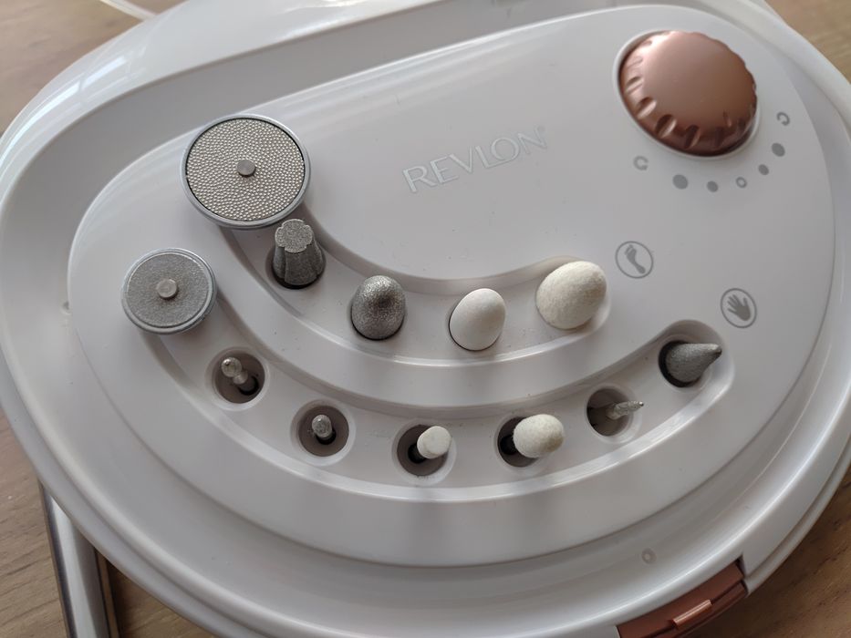 Zestaw Revlon Ultimate Glam Manicure Pedicure NOWY