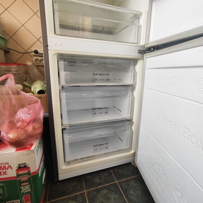 Продам холодильник самсунг