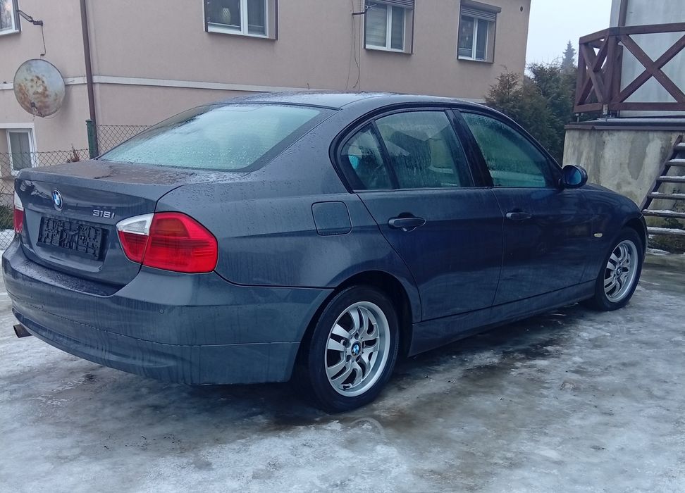Bmw E90 2006rok 136koni