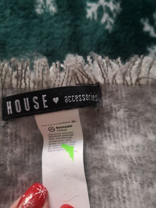 Szal szalik nowy House