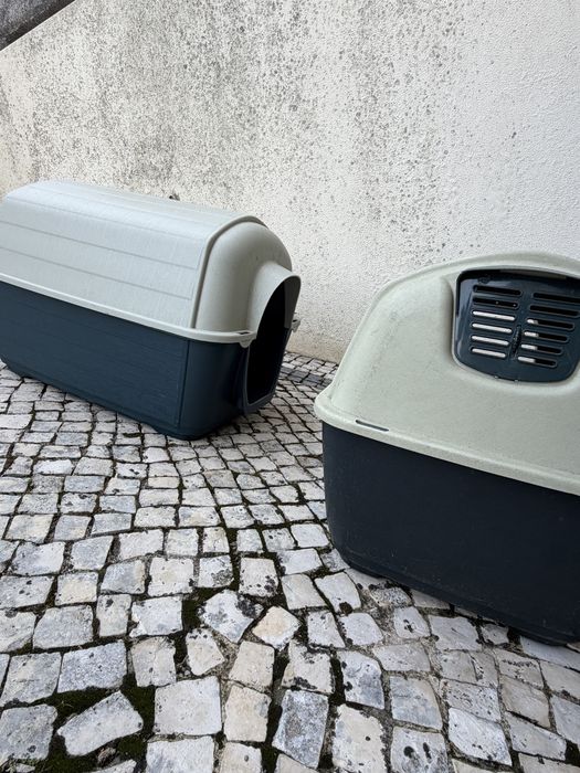 Duas Casotas para Cão / Animais de Estimação - 70x40x53 cm