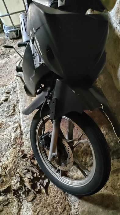 Mota escavada keeway partner 110