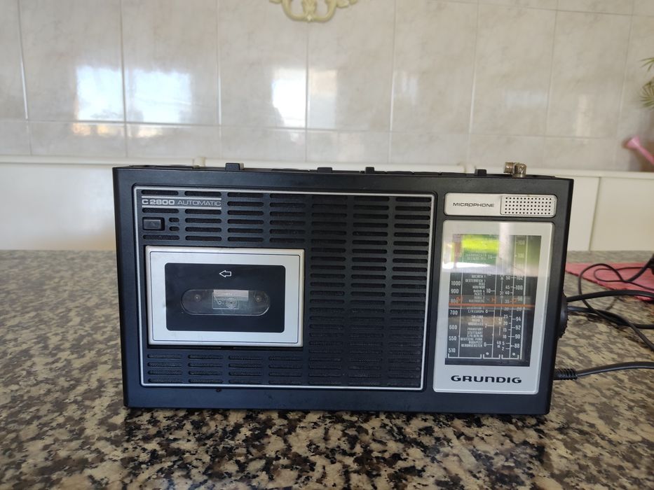 Rádio Grundig C 2800
