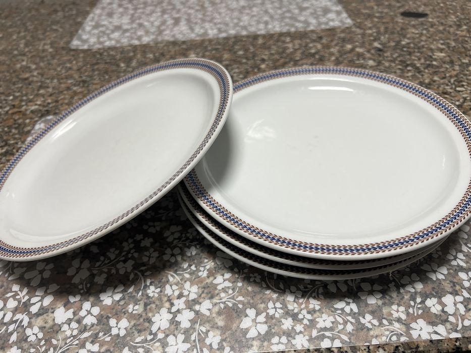 Conjunto de 4 pratos  Grupo Vista Alegre