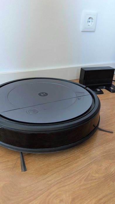 Aspirador Roomba Combo (aspira e lava)