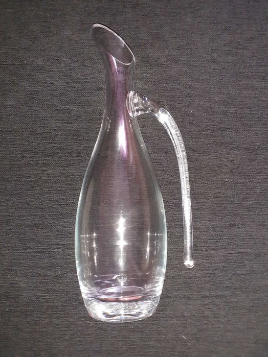 Glass Table Pitcher424128585579909120