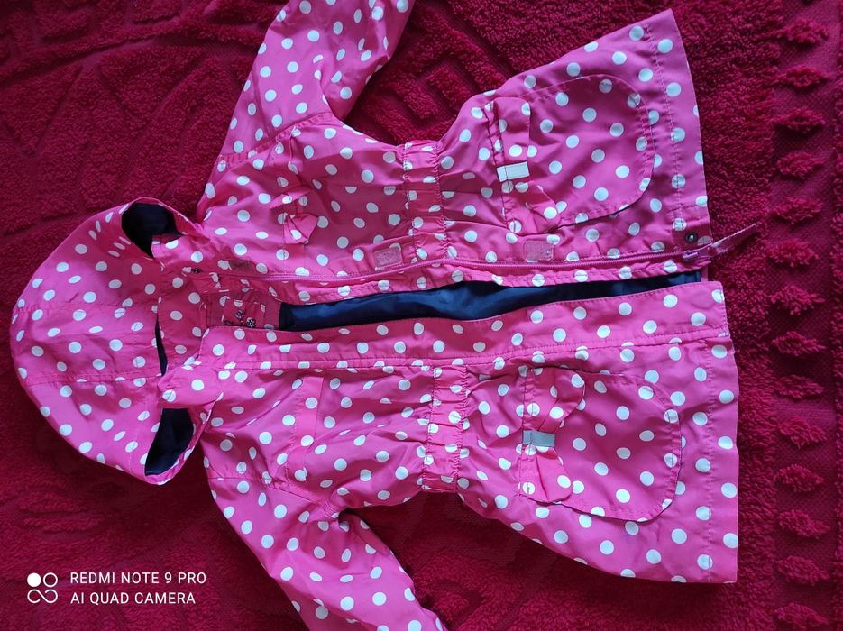 Курточка,вітровка для дівчинки.