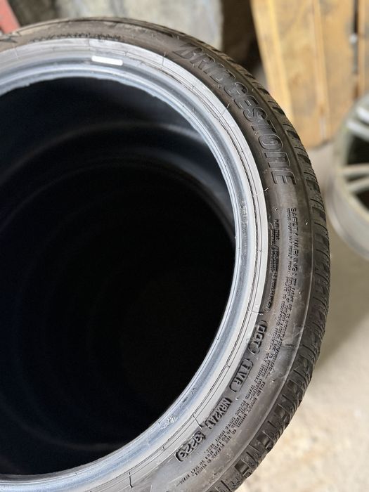 255/40-19 Bridgestone blizzak шини