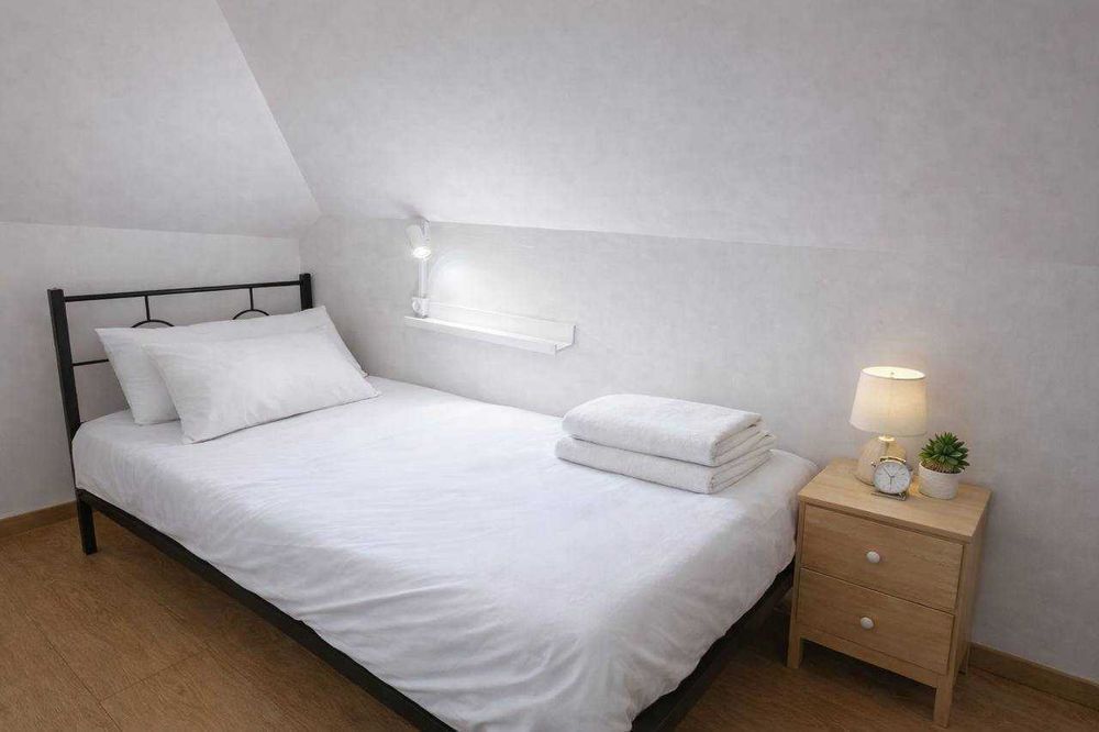 250 злотых неделя проживания  -Хостел Варшава. Hostel Говорим по RU UA