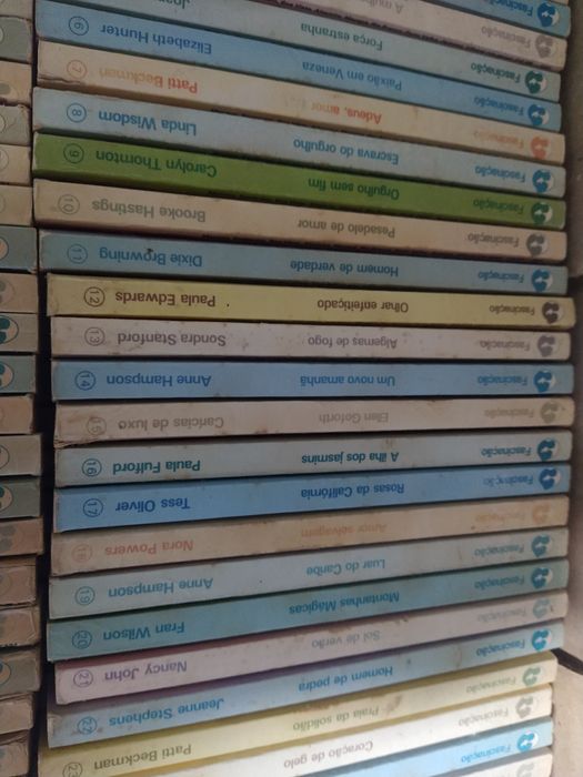 Coleção 107 livros da Série "Fascinação" - Romances para amar