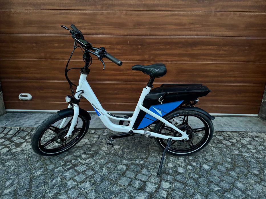 Електровелосипед Геркулес Hercules Bosch 36V 20"