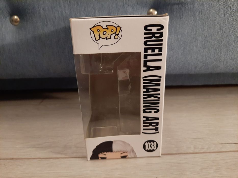 Cruella making art 1038 funko pop disney figurka