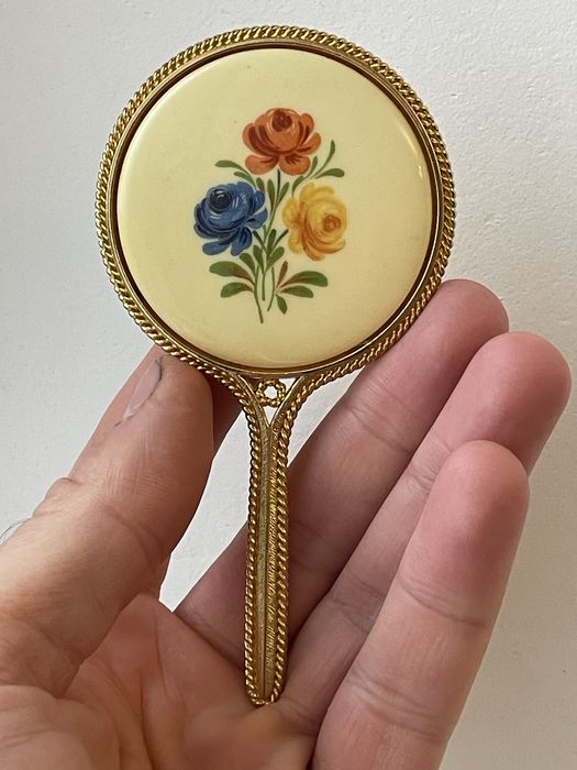 Маленькое зеркало фарфор , винтаж + чехол дивметр 6 см размер 12 см