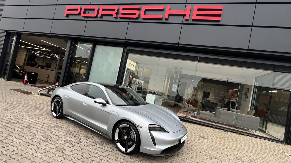 Porsche Taycan Standard