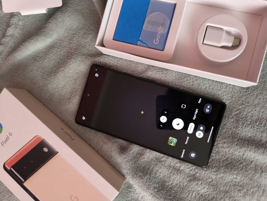 telefon Google Pixel 6 128 GB różowy koralowy